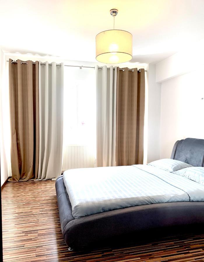 Sunny Central Apartments ซูชาวา ภายนอก รูปภาพ